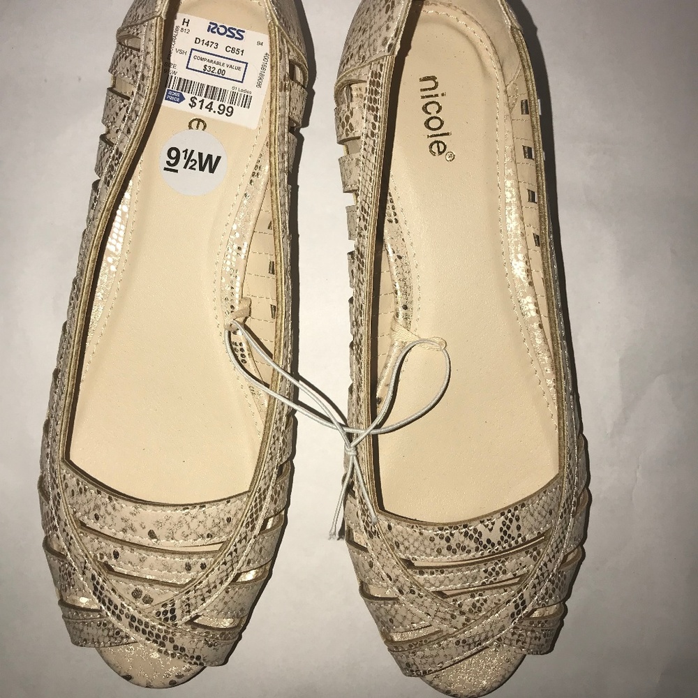 Tan and Gold Multi Vent Band Shoe